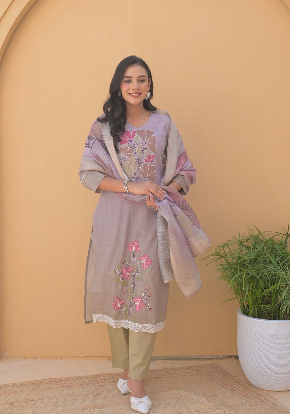 Label Khoj Women Lilen kurta, trouser and dupptta set