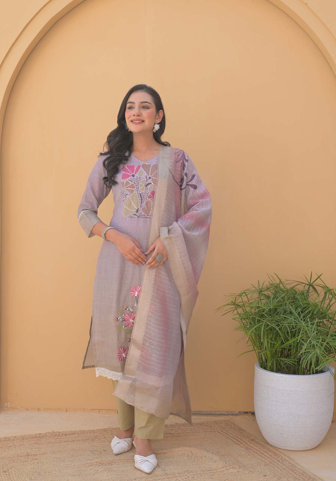 Label Khoj Women Lilen kurta, trouser and dupptta set