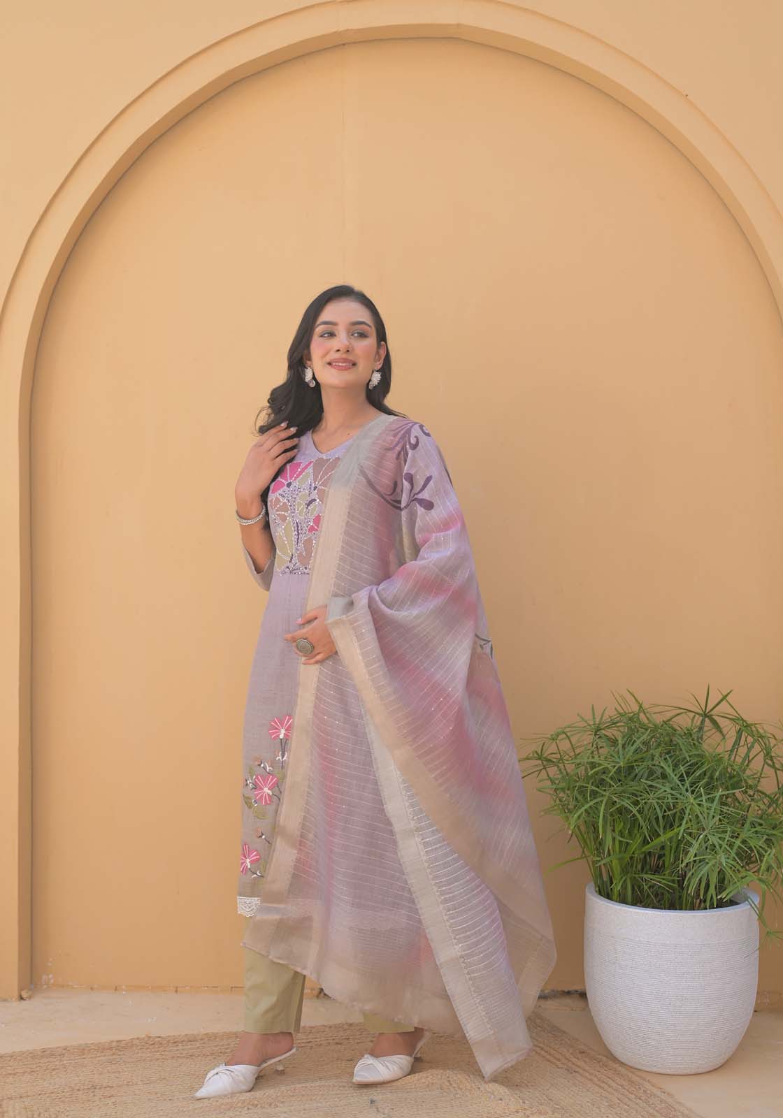 Label Khoj Women Lilen kurta, trouser and dupptta set
