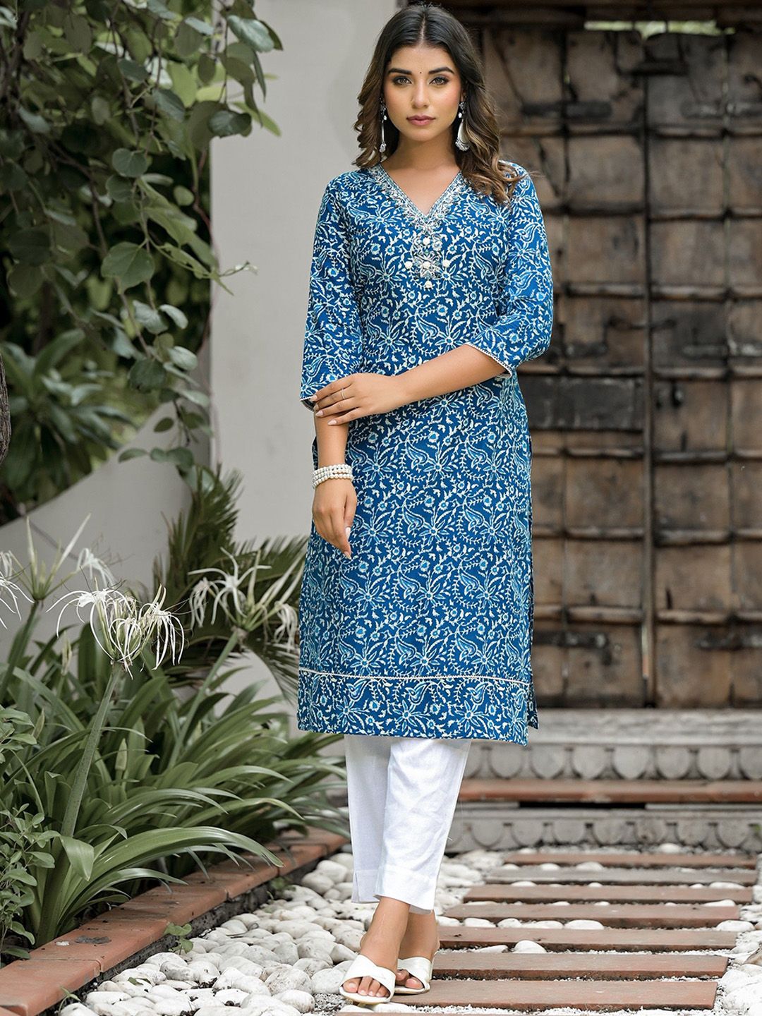 Label Khoj Women  Cotton  Embroidery Blue Color Kurta For Women