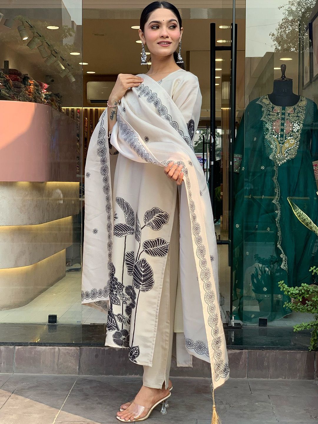 Label Khoj Women's White Muslin Hand Work Kurta with Pant and White Dupatta