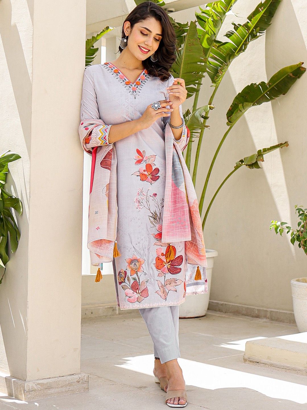 Label Khoj Women Lilen Print Kurta, Trouser And Dupptta Set Linen Grey Color
