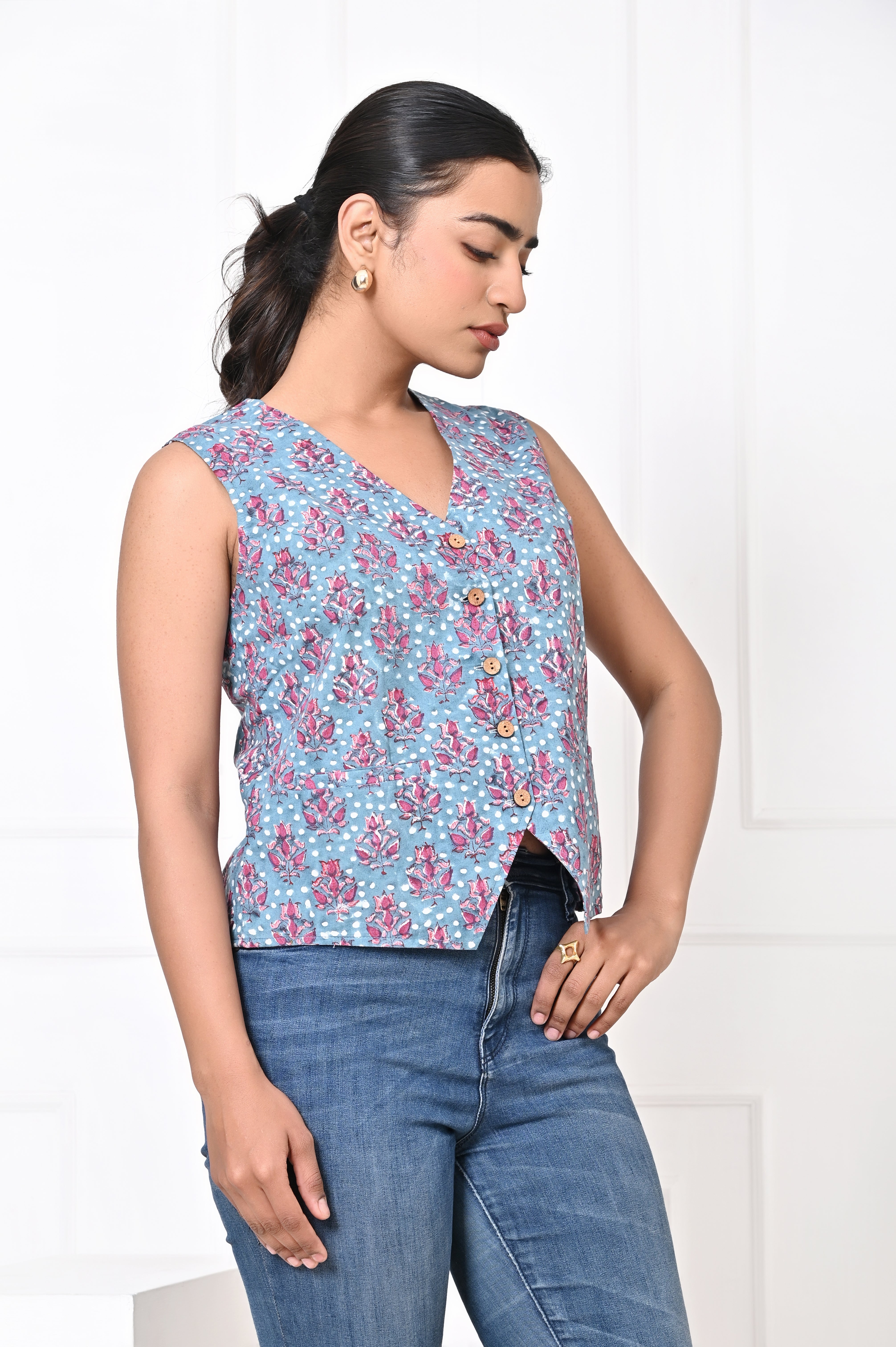 Blue and Pink Koti