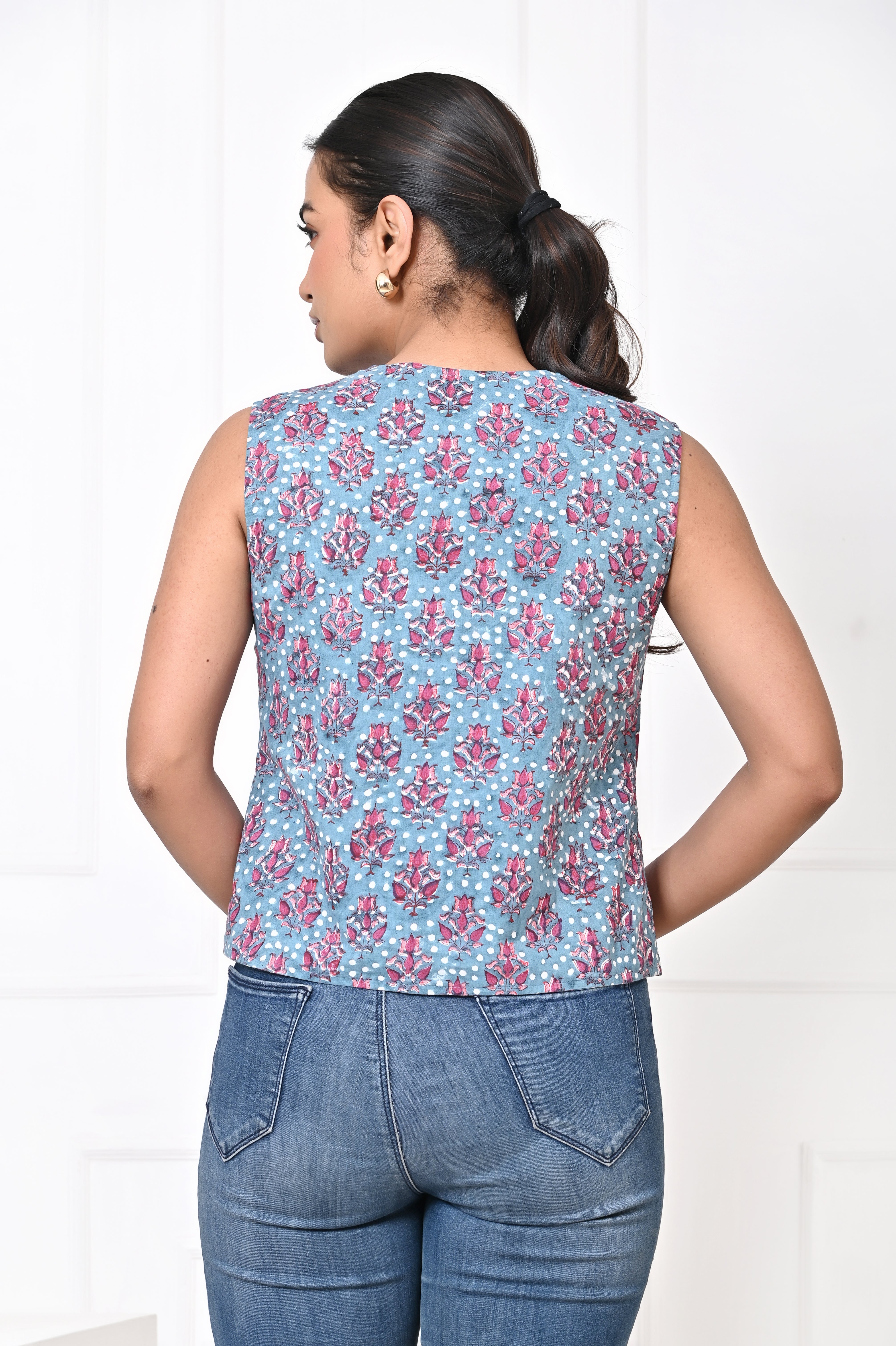 Blue and Pink Koti