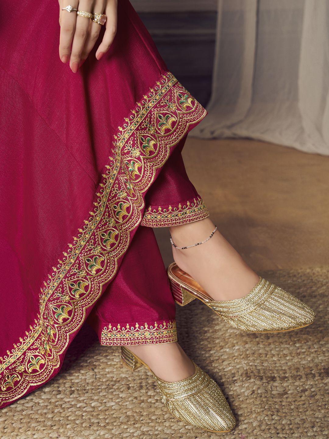 Label khoj Beautiful Anarkali kurta With Pant and Dupatta Set rani Color