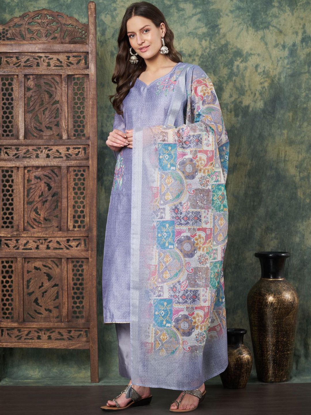 Label Khoj Women's Grey Chanderi Embroidered Kurta with Pant and Grey Dupatta