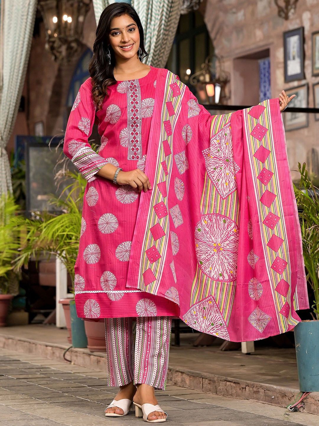 Label Khoj Women Cotton Printed Kurta And Trouser With Dupptta Set Cotton Pink Color