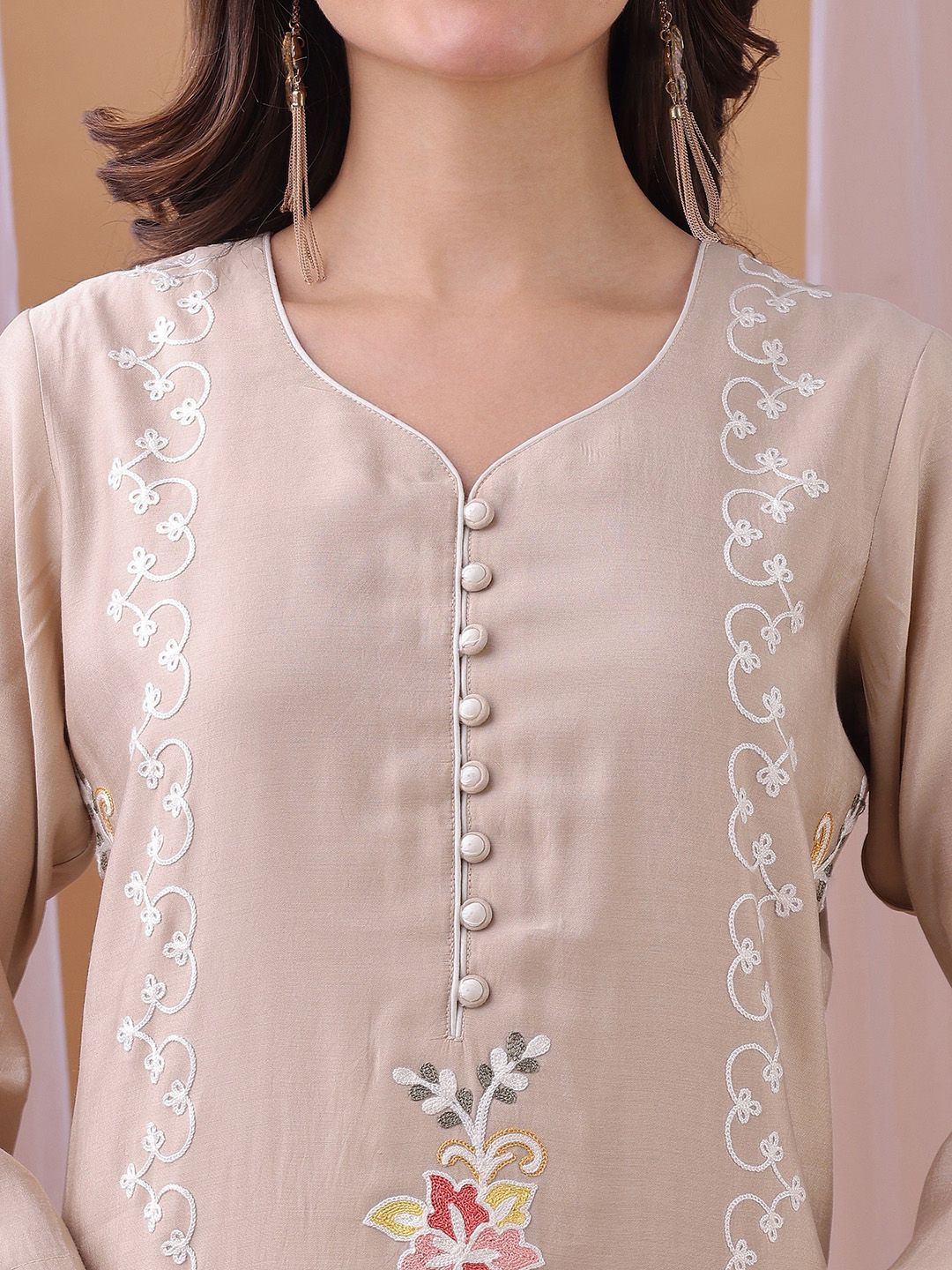 Label Khoj Women's Peach Silk Blend Thread Work Kurta with Pant and Peach Dupatta
