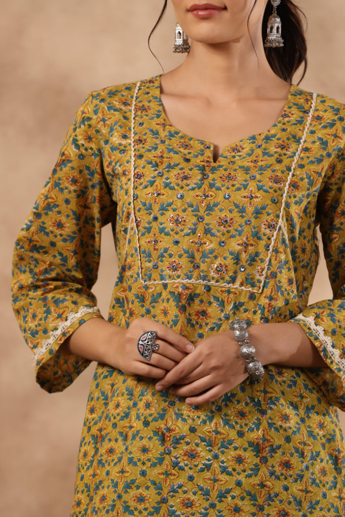 Shuddhi Mustard and Green top
