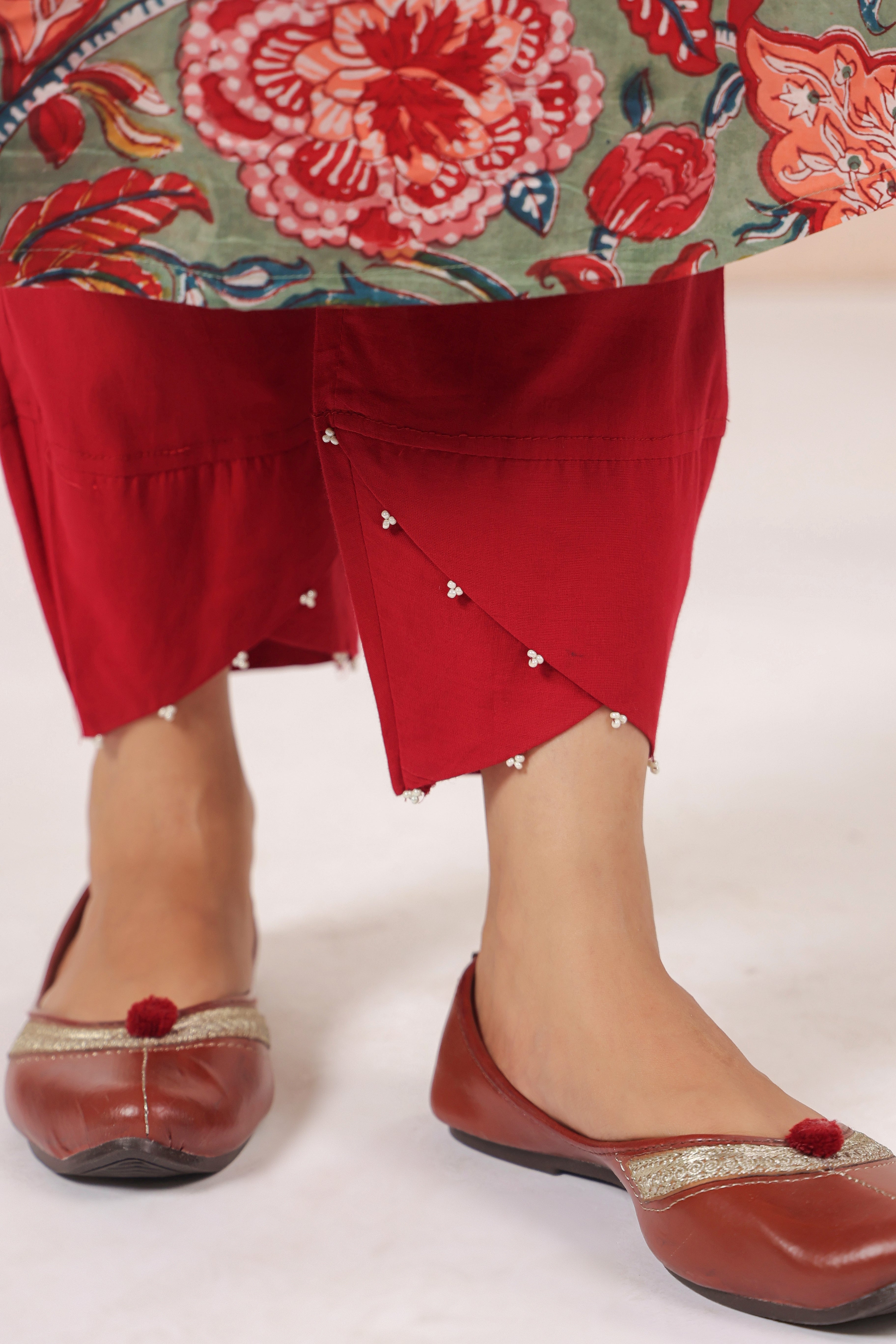 Shuddhi  Green and Red Semi Aline