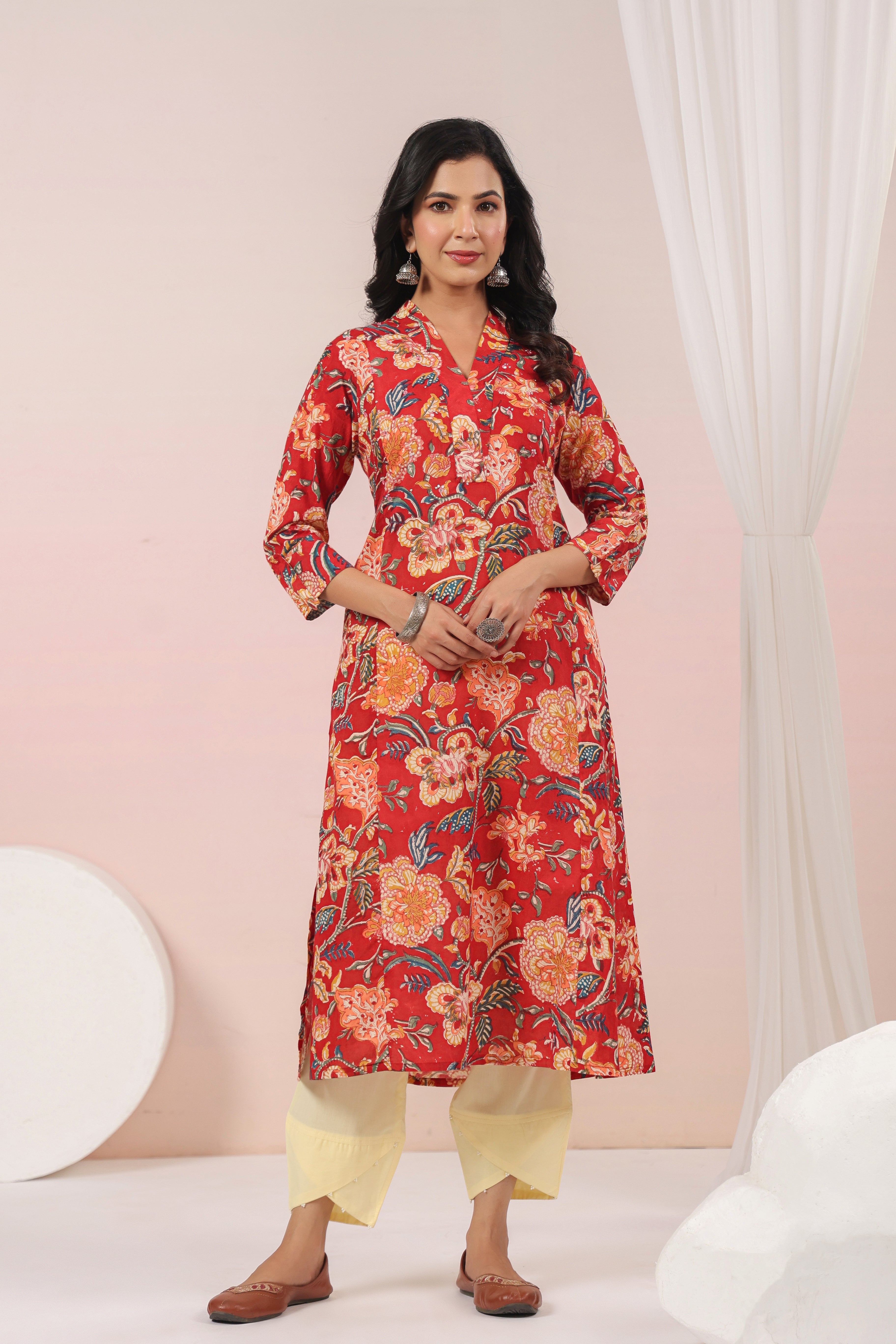 Shuddhi  Red and Green Semi Aline