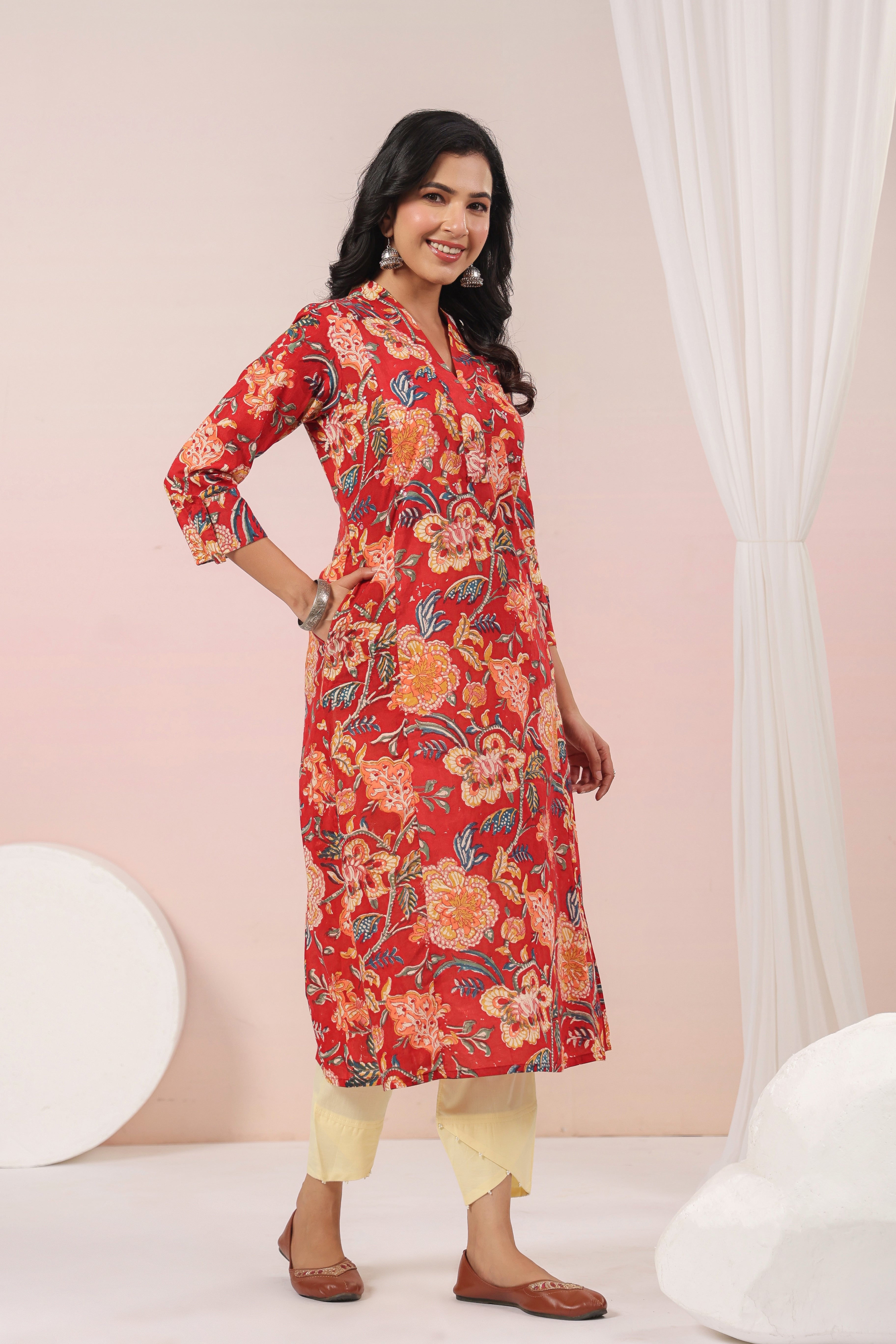 Shuddhi  Red and Green Semi Aline