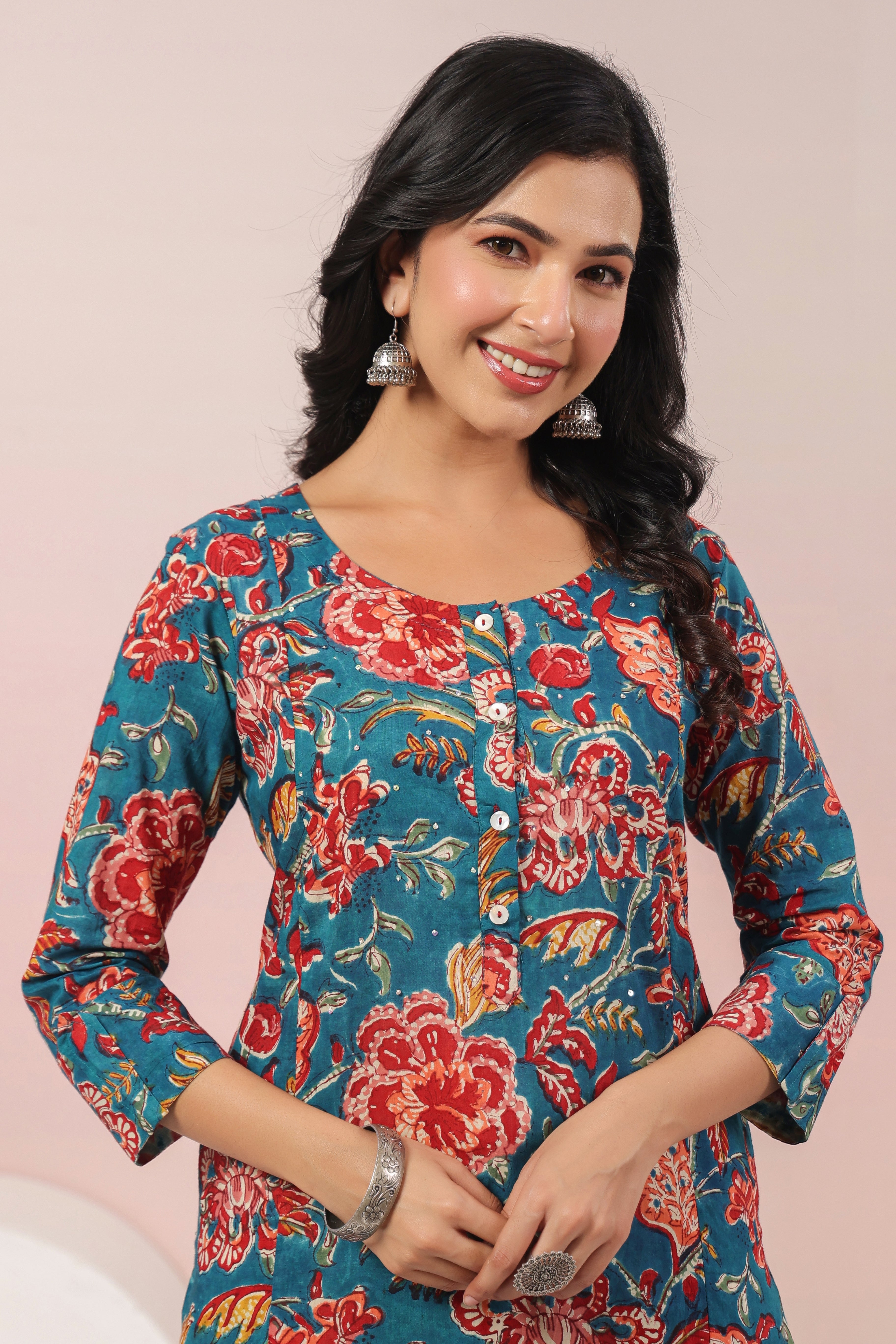 Shuddhi  Green and Red Semi Aline
