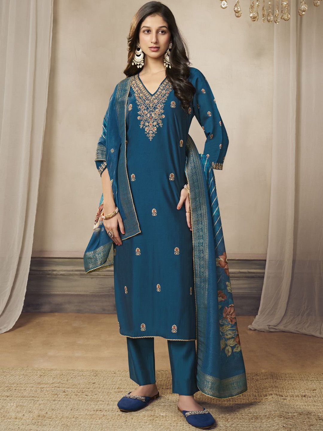 Label khoj women silk blend printed  kurta set