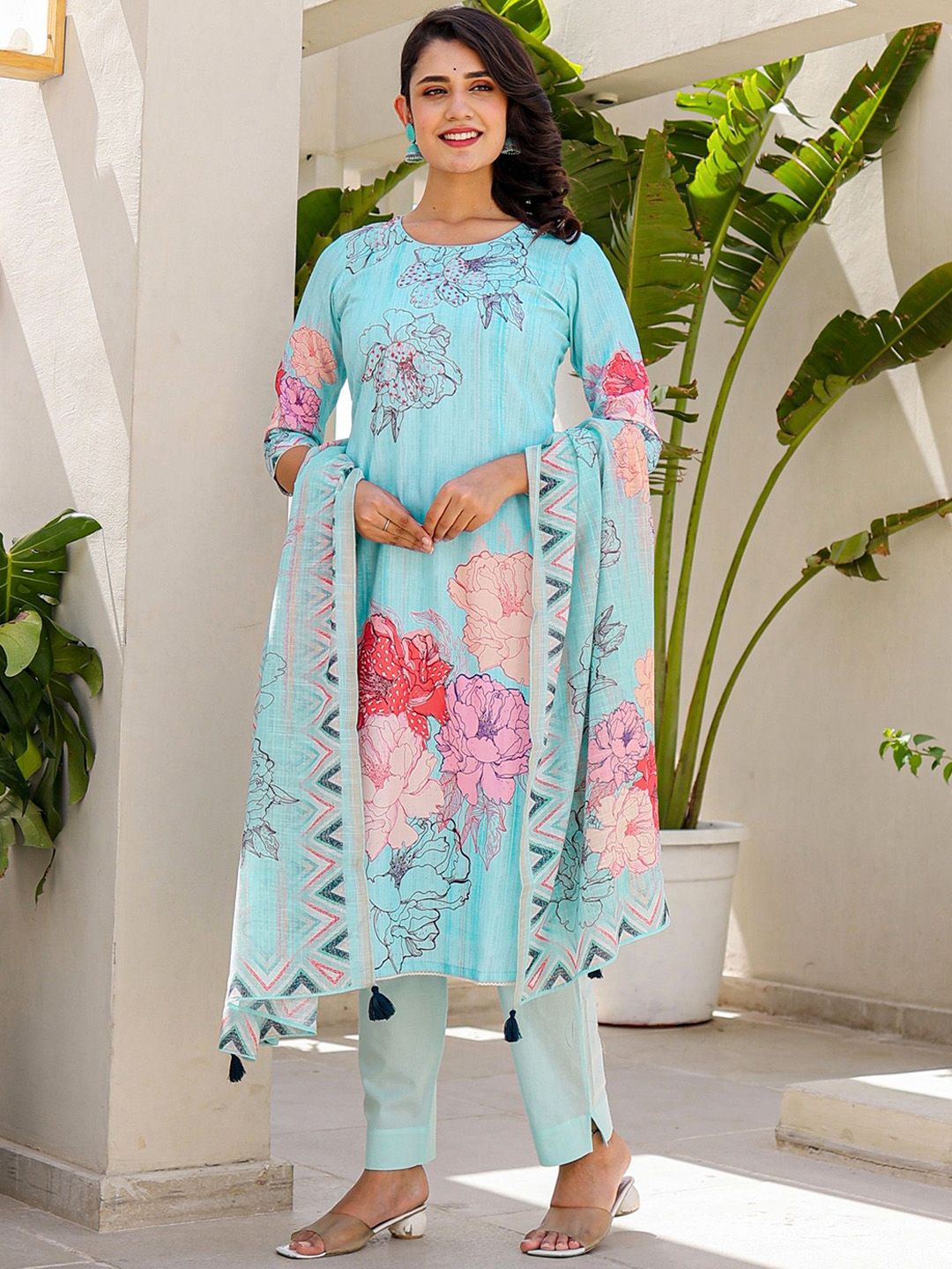 Label Khoj Women Lilen priint kurta, trouser and dupptta set