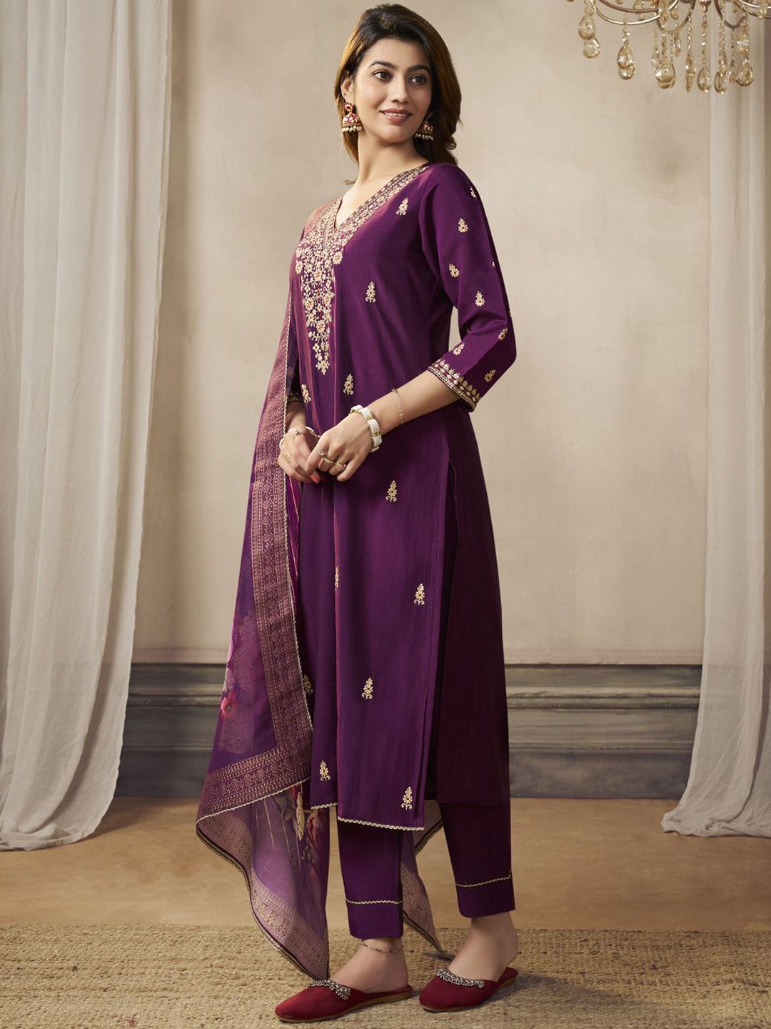 Label khoj women silk blend printed  kurta set