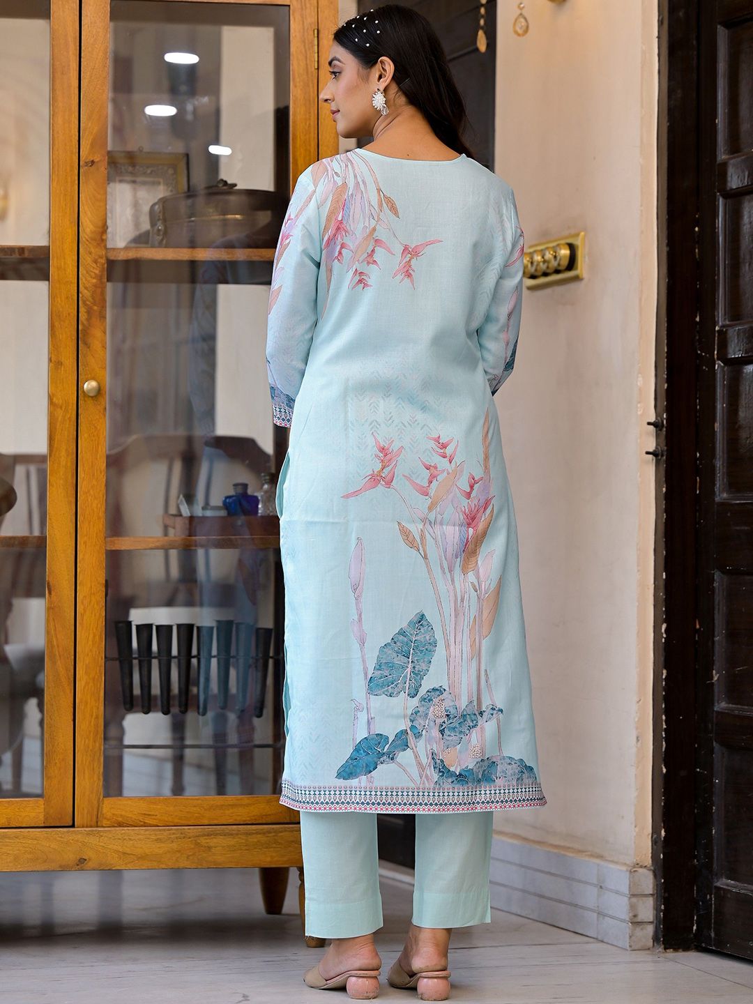 Label khoj women lilen printed  kurta set