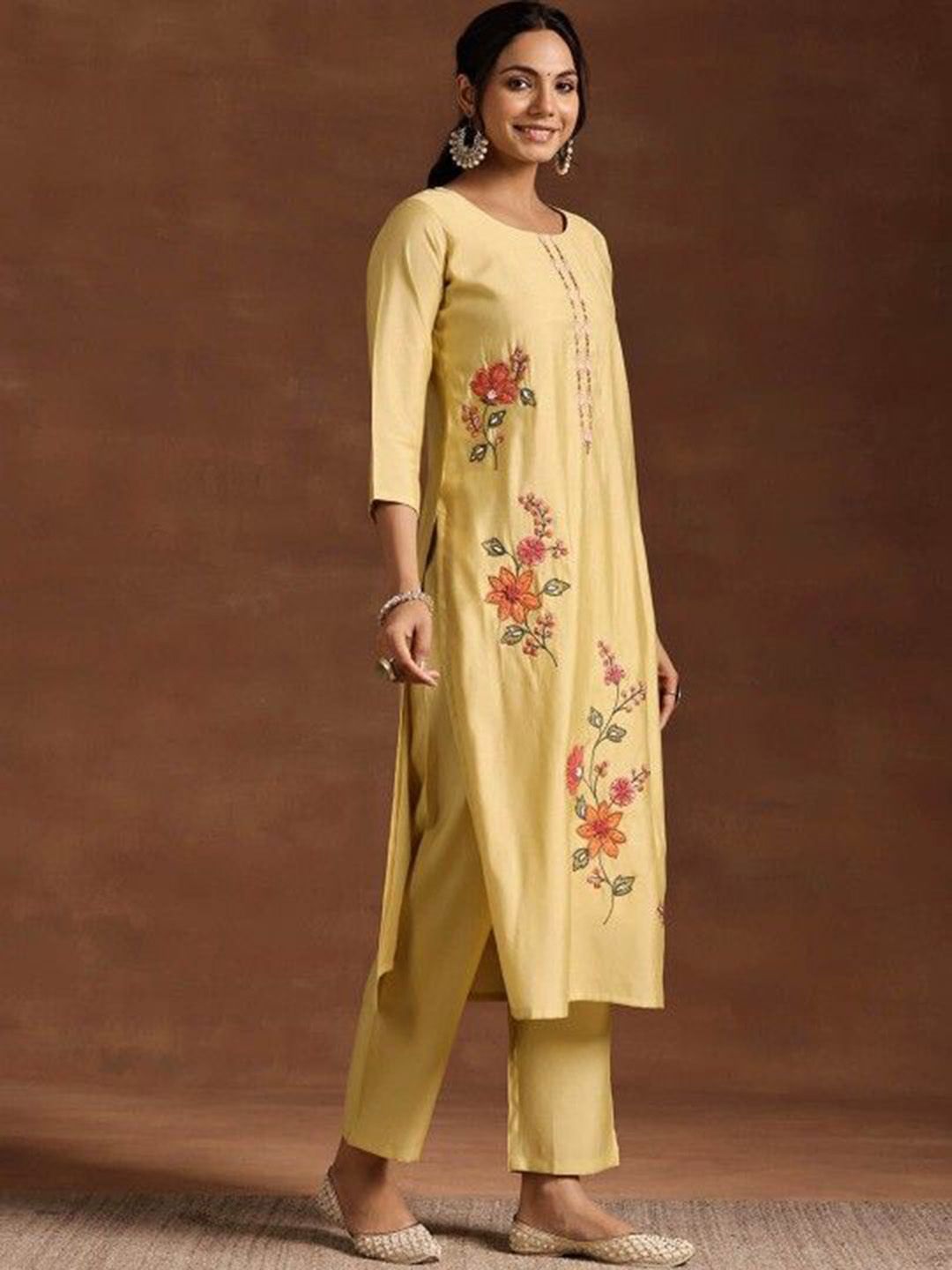 Label khoj Women roman silk Kurta With Trousers & Dupatta