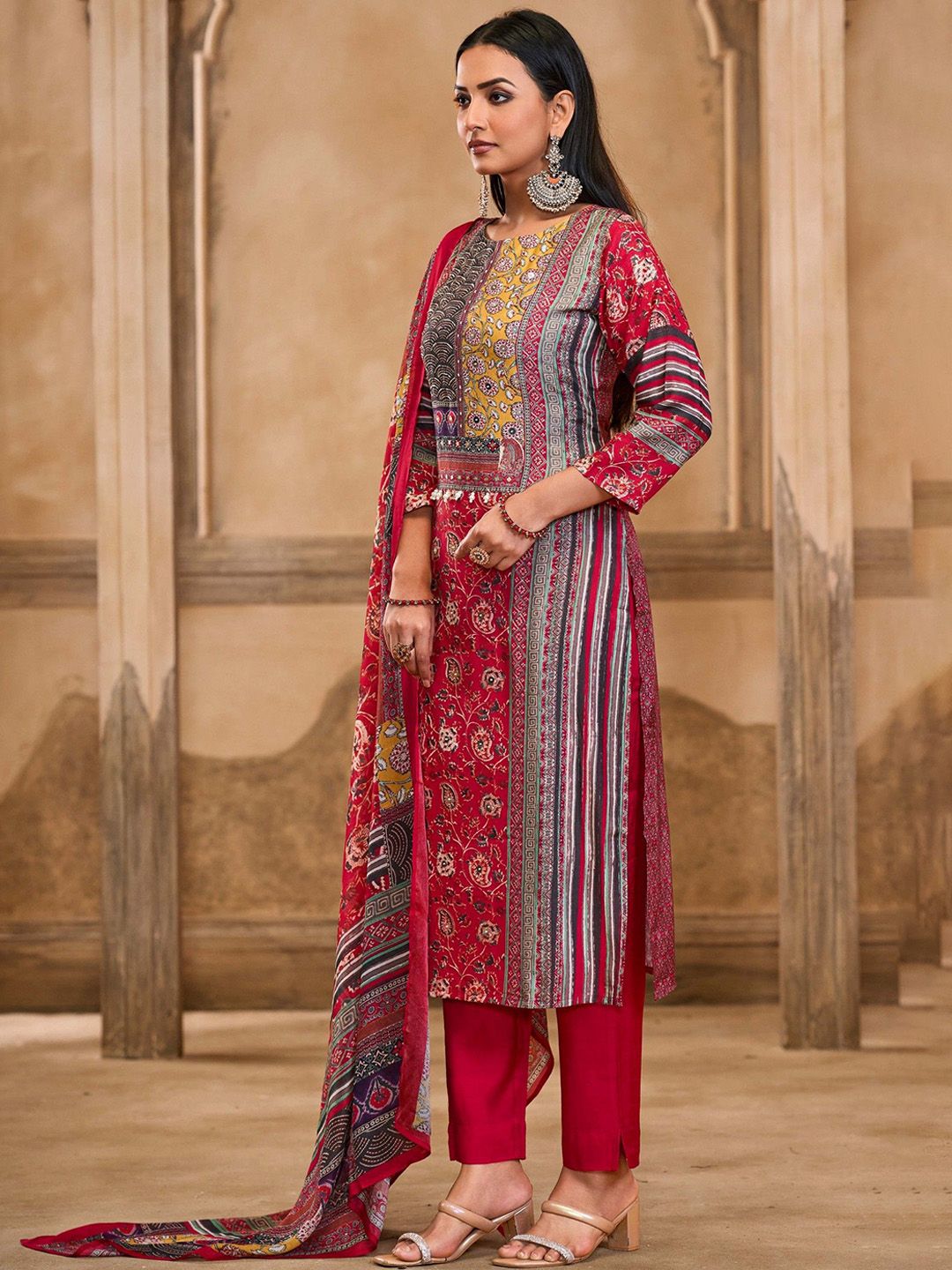 Label khoj Women maslin priint kurta, trouser and dupptta set