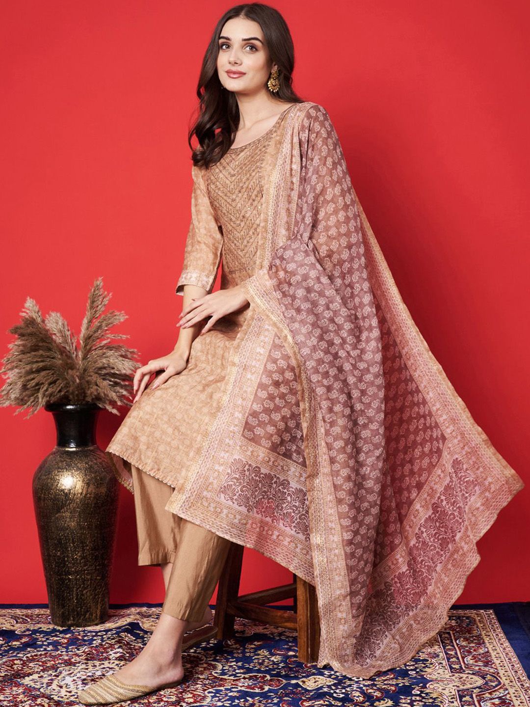 Label khoj chanderi kurta with bottom and dupptta setBeige Color