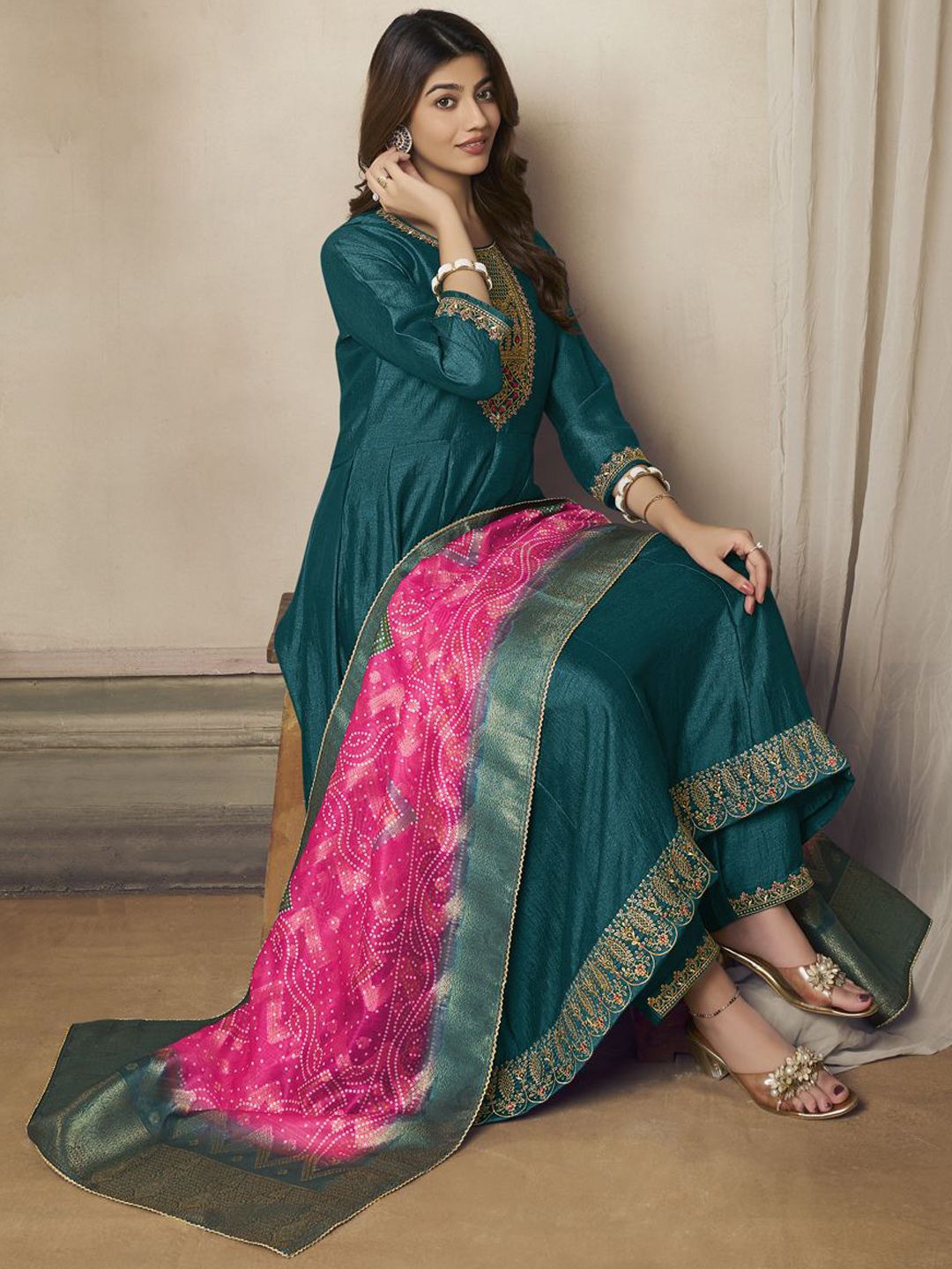 Label khoj Beautiful Anarkali kurta With Pant and Dupatta Set rama Color