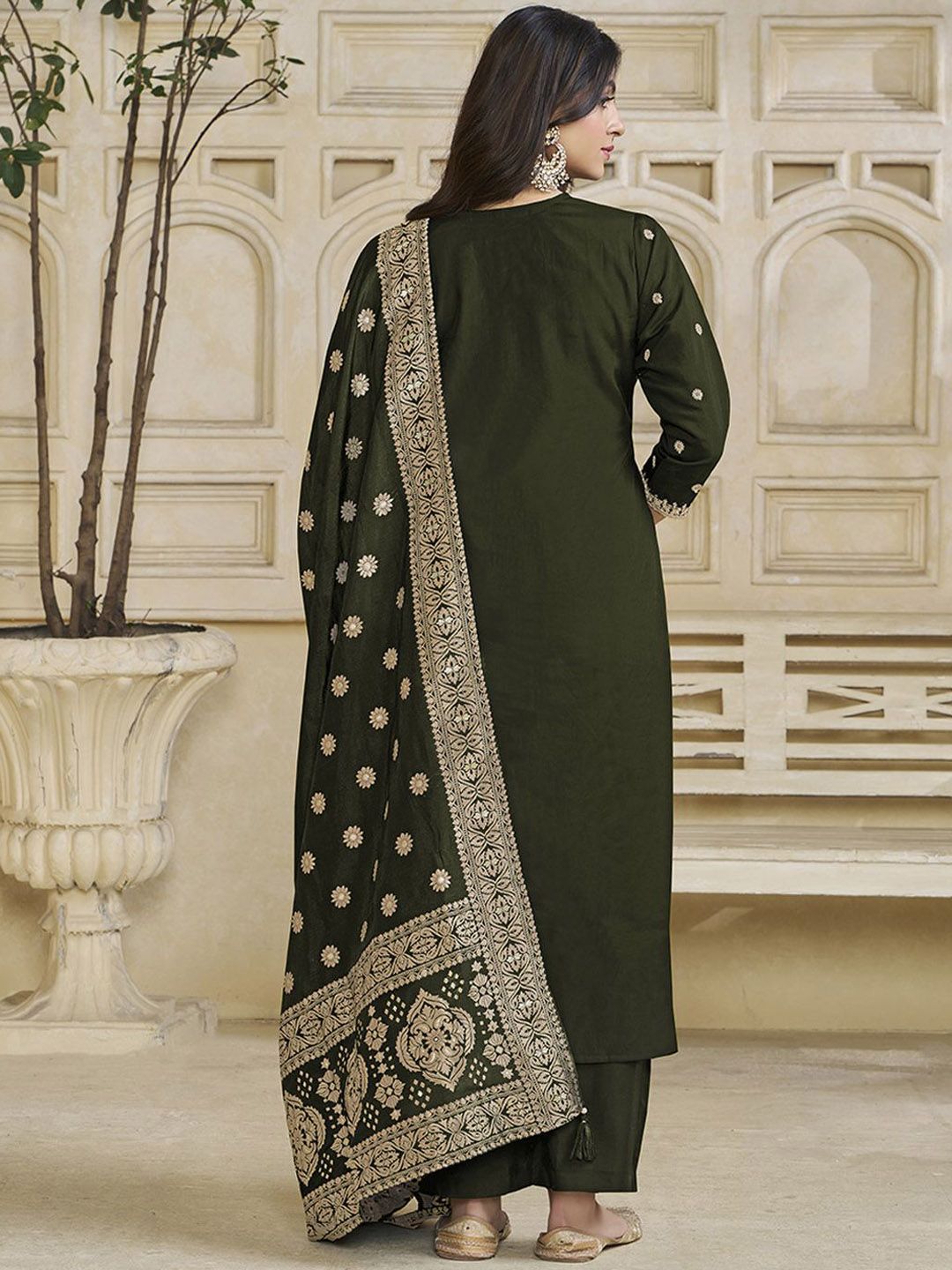 Label Khoj Women Roman Silk Embroidery  Work Mehndi Color Kurta & Bottom With Dupatta  Set