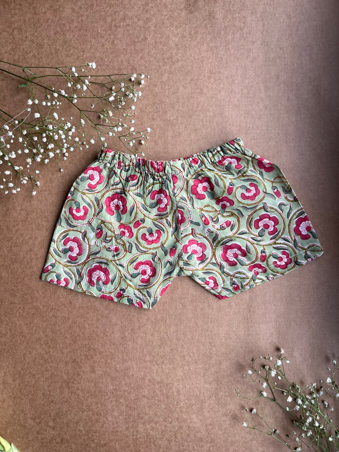 Shuddhi Light green And Red  Jhabla set