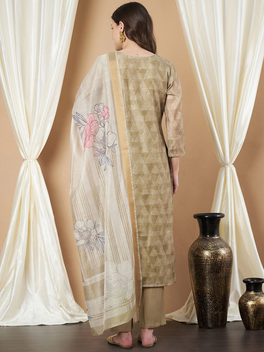 Label Khoj Women's Green Chanderi Embroidered Kurta with Pant and Green Dupatta