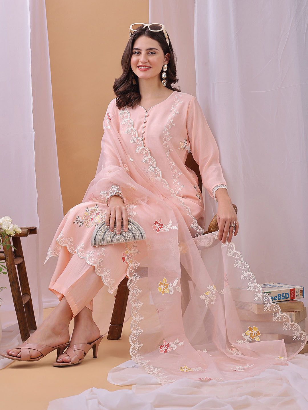 Label Khoj Women's Pink Silk Blend Thread Work Kurta with Pant and Pink Dupatta