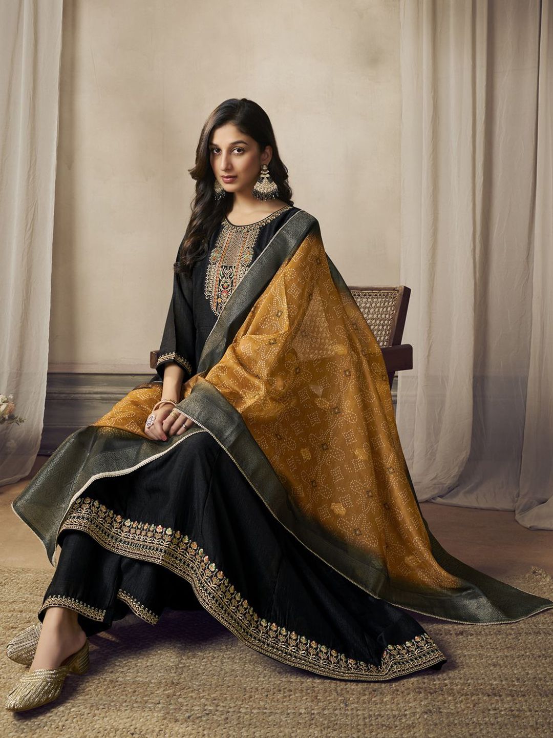 Label khoj Beautiful Anarkali kurta With Pant and Dupatta Set black Color
